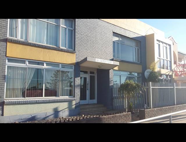 2 BEDROOM APARTMENT RENTED IN HUMEWOOD